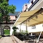 Dum Hostu Klaster Hotel Broumov