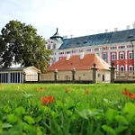 Hotel Dum Hostu Klaster 3*