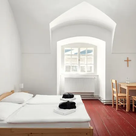 Dum Hostu Klaster 3*