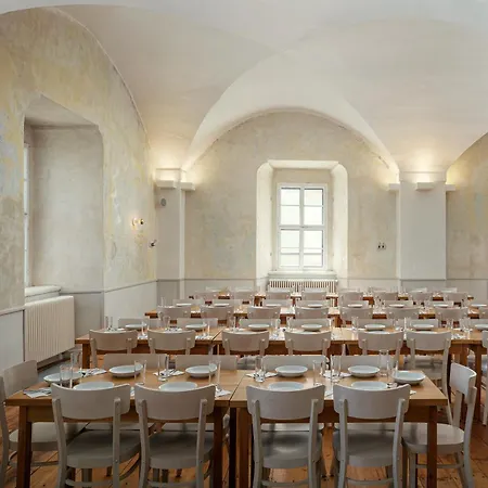 Dům Hostů Klášter Hotel