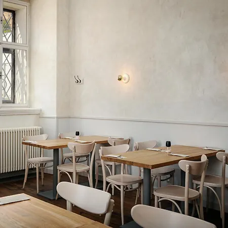 Hotel Dům Hostů Klášter 3*