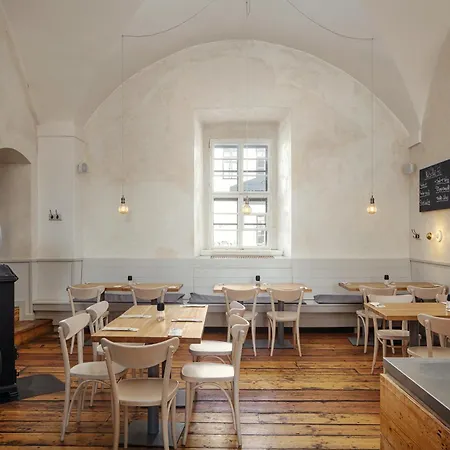 Hotel Dům Hostů Klášter 3*