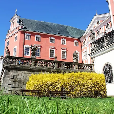 Dům Hostů Klášter Hotel 3*