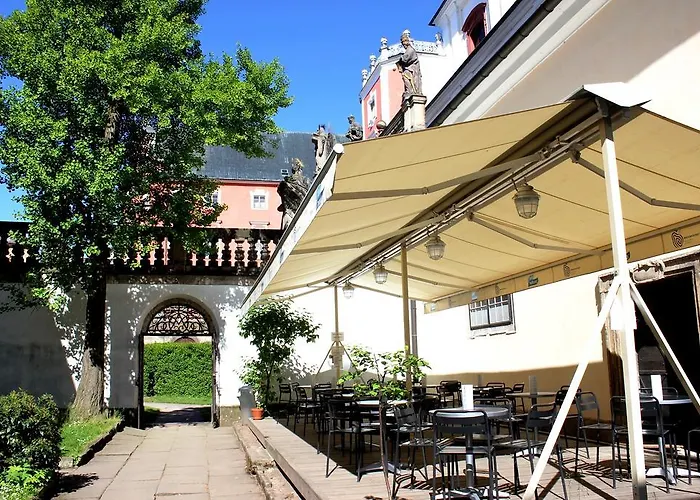Dum Hostu Klaster Hotel Broumov